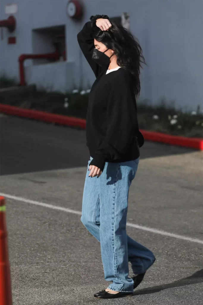 Kylie Jenner continue de porter ce jean flatteur à 32 $ en ce moment插图