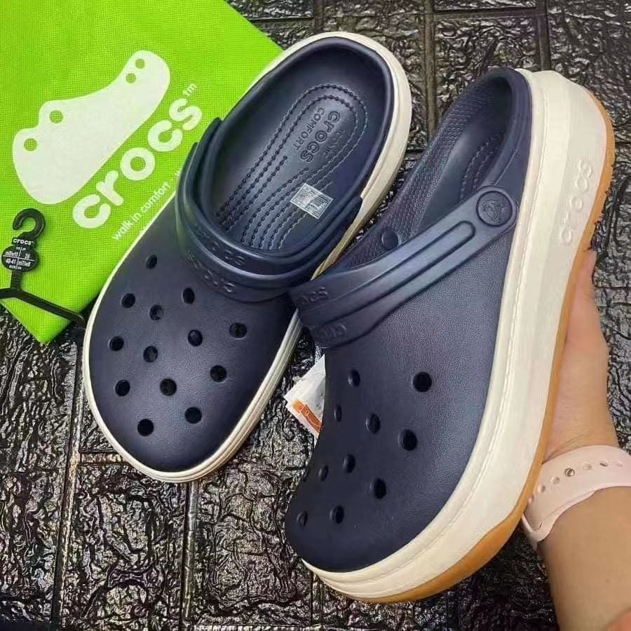 crocs full shoe