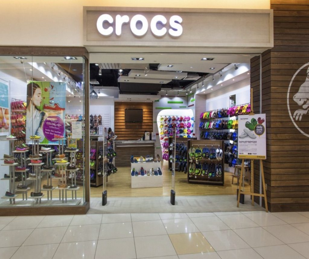 crocs shoes store near me