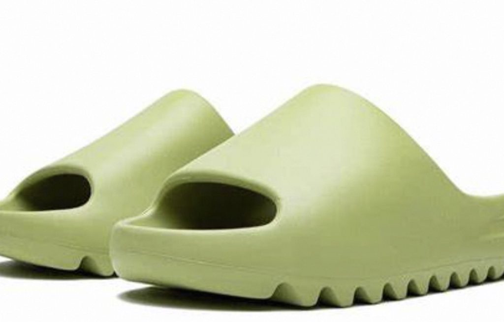 fake yeezy slides