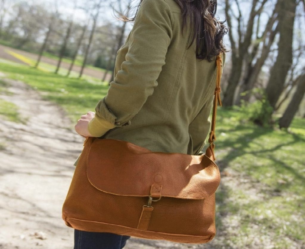 women's messenger handbags