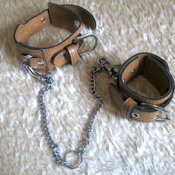 How to Make Handcuffs Out of a Belt: A Simple Guide