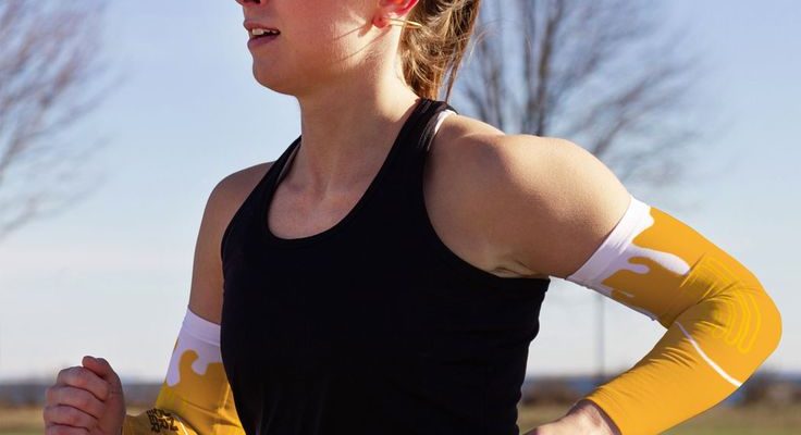 why do runners wear arm sleeves