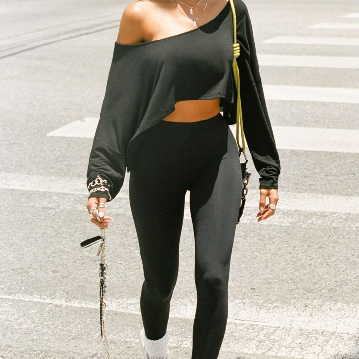 what to wear with yoga pants