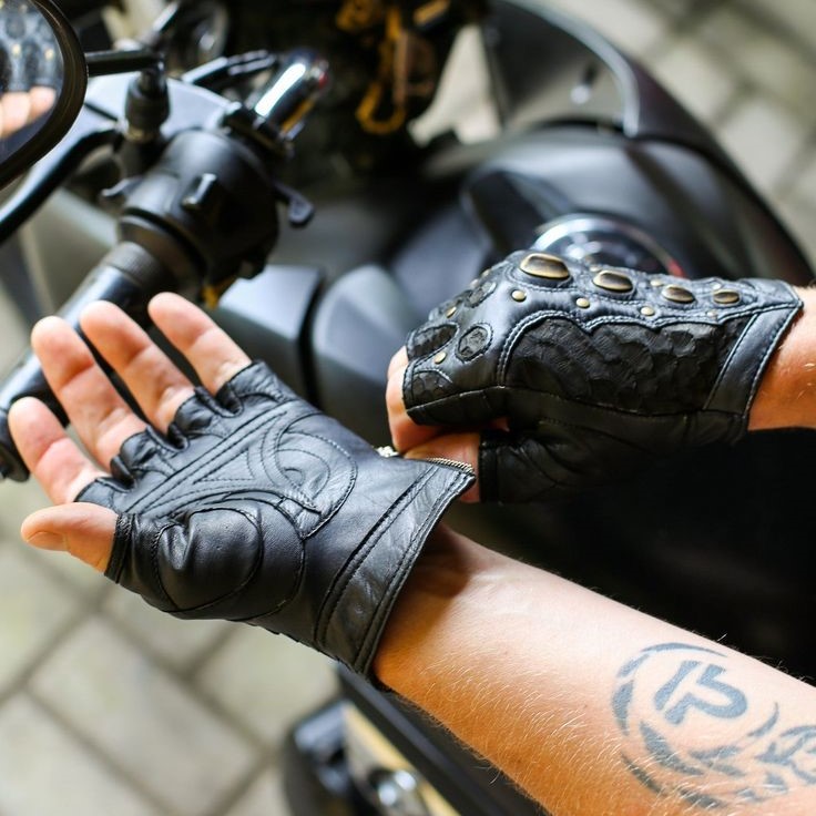motorcycle riding gloves